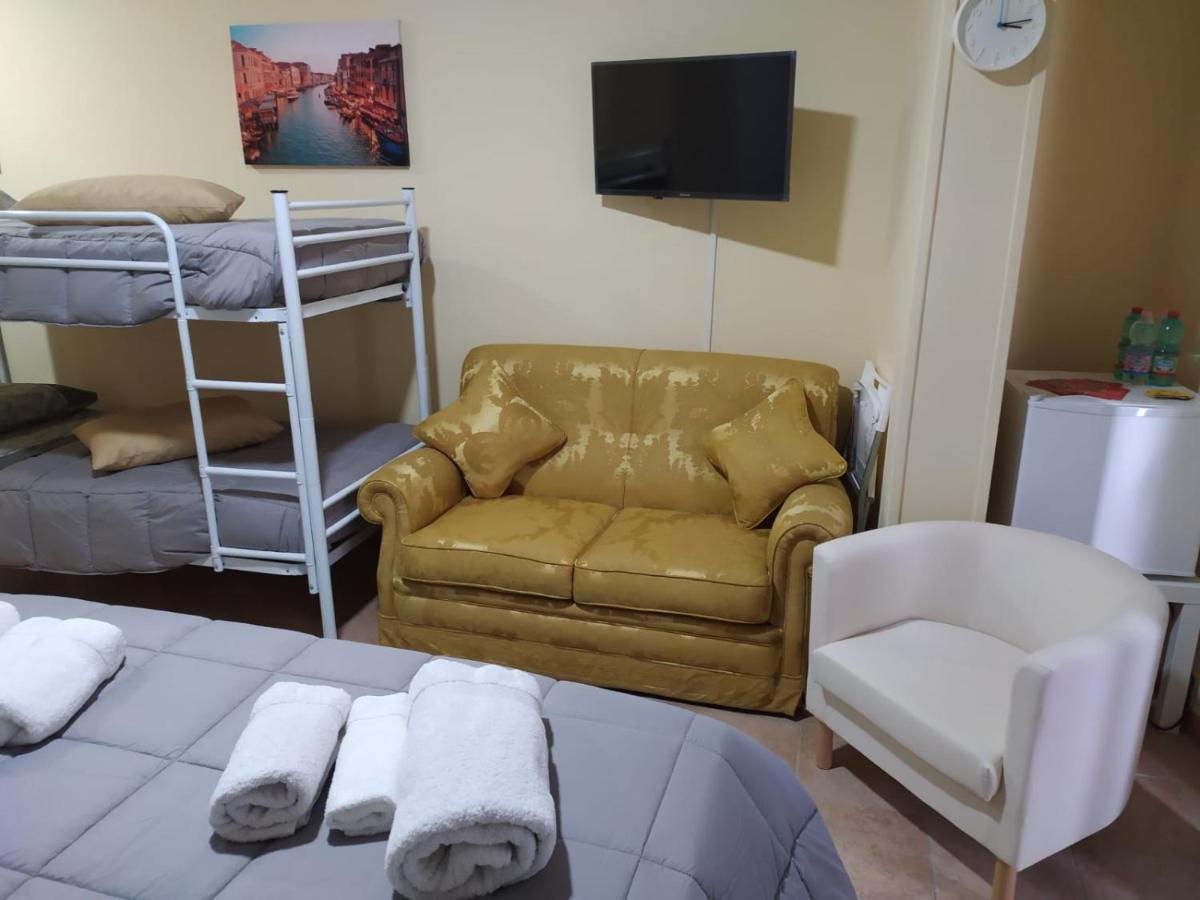 La Torre B&B Авелино Екстериор снимка